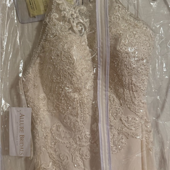 NWT Allure Bridal Wedding Dress Gown - Picture 4 of 8